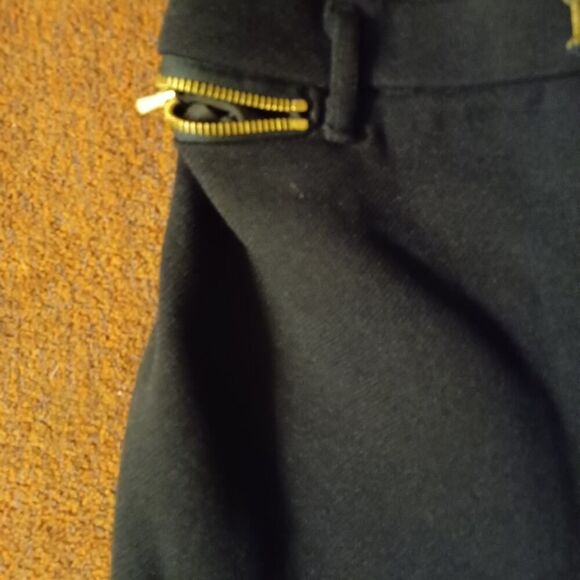 St John Sportswear by Marie Gray, Black pants with gold hardware size 28 - Picture 4 of 5